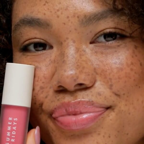 Summer Fridays Dream Lip Oil - Tinted Lip Oil with Moisturizing Sheer Coverage, High-Shine and Deep Hydration - Non-Sticky Formula for Long-Lasting Softness - Pink Cloud (0.15 Oz) - Image 3