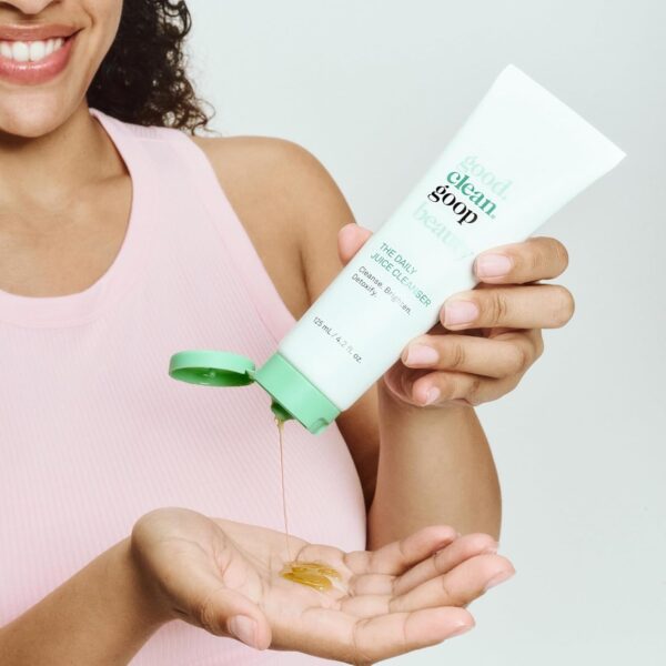 good.clean.goop beauty The Daily Juice Cleanser | Foaming Facial Cleanser to Hydrate & Cleanse Skin | Fruit Enzyme, Chlorella Extract & Spinach Leaf Extract | Face Wash to Detoxify Skin | 4.2 Fl oz - Image 3